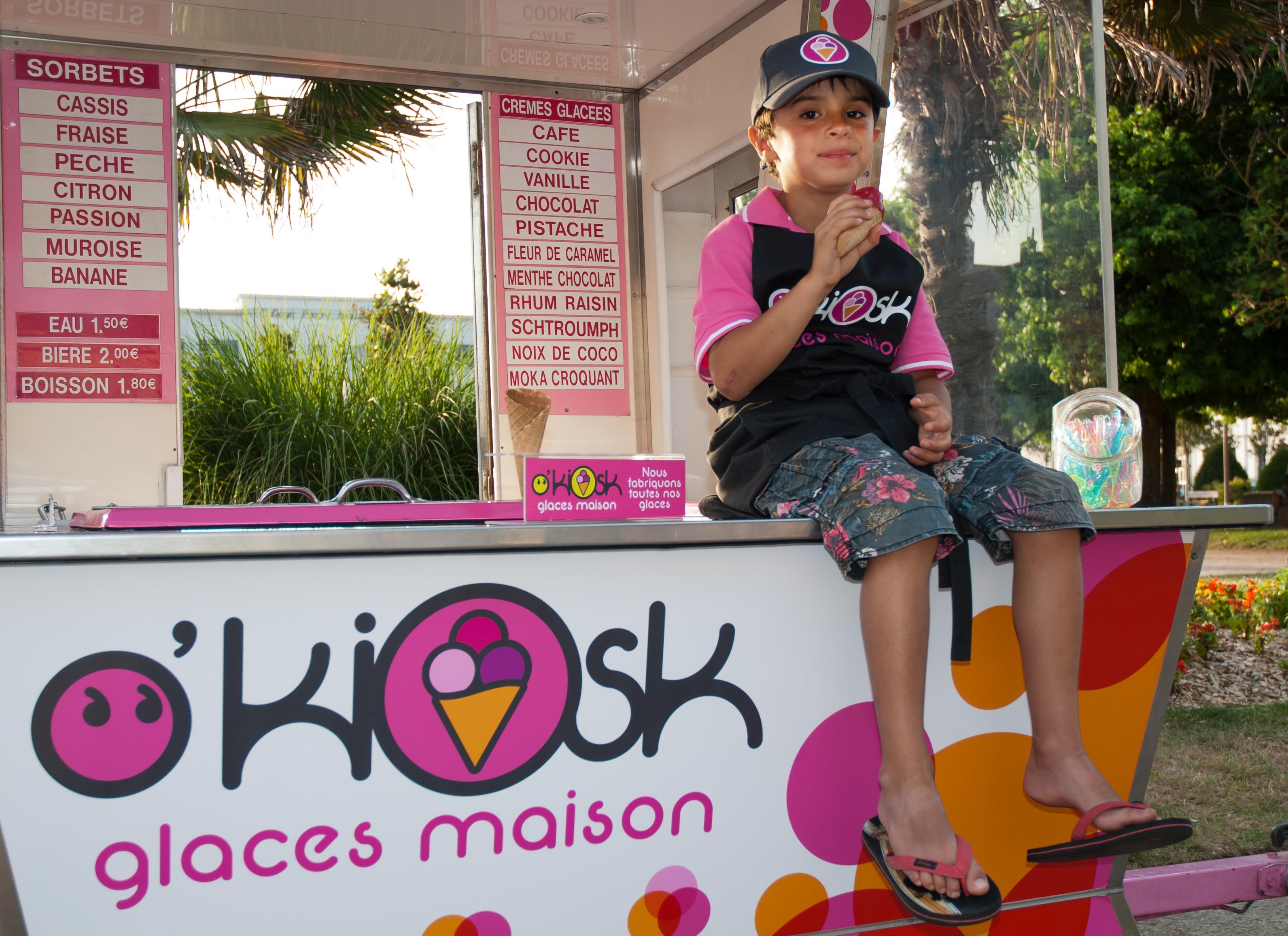 Manger des glaces bios aux Sables d'Olonne